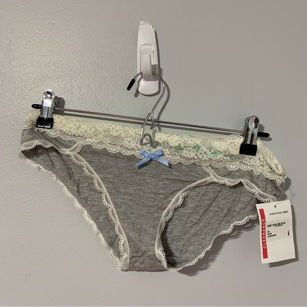 NEW honeydew intimates grey white laces pantie size M